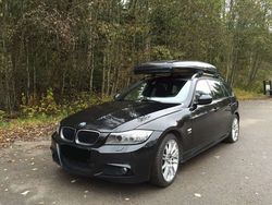 Schwarz metallic Gebraucht 2010 BMW 320 Kombi | 13.786 €