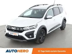 Weiß Gebraucht 2024 Dacia Jogger Expression Van / Kleinbus | 20.450 € (Fairer Preis)