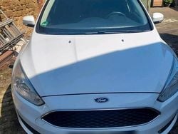 Weiß Gebraucht 2015 Ford Focus Kombi | 3.800 € (Etwas zu teuer)