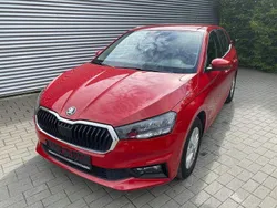 Rot Gebraucht 2023 Skoda Fabia Ambition Limousine | 16.990 € (Fairer Preis)