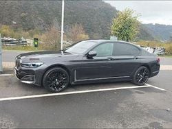 Grau Gebraucht 2021 BMW 730 Limousine | 54.000 € (Etwas zu teuer)