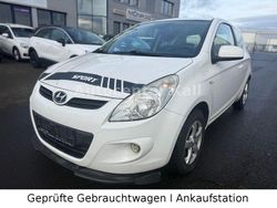 Weiß Gebraucht 2012 Hyundai i20 Classic Kleinwagen | 1.990 € (Superpreis)