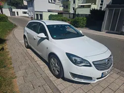 Weiß Gebraucht 2013 Opel Insignia Limousine | 5.750 € (Fairer Preis)