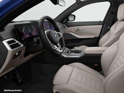 Portimao blau Gebraucht 2024 BMW 330e Comfort Edition Kombi | 53.904 €