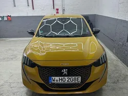 Gelb Gebraucht 2020 Peugeot e-208 GT Kleinwagen | 13.800 € (Fairer Preis)