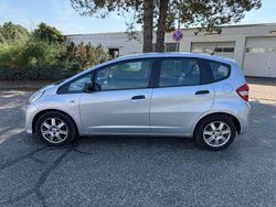 Silber Gebraucht 2013 Honda Jazz Trend Kleinwagen | 2.590 €