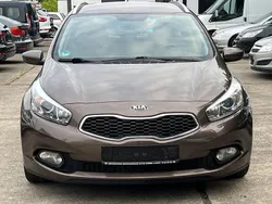 Braun Gebraucht 2012 Kia Ceed Sportswagon Edition 7 Kombi | 5.990 € (Fairer Preis)