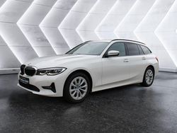Weiß Gebraucht 2021 BMW 320 Advantage Limousine | 24.700 € (Fairer Preis)