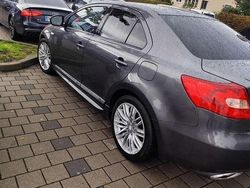 Gebraucht 2011 Suzuki Kizashi Sport Limousine | 8.000 € (Fairer Preis)
