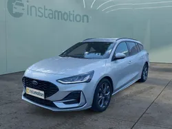 Silber Gebraucht 2023 Ford Focus ST-Line Kombi | 23.199 € (Guter Preis)