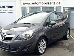 Grau Gebraucht 2011 Opel Meriva Innovation Van / Kleinbus | 6.950 € (Teuer)