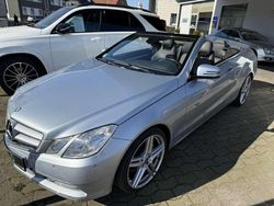 Diamantsilbermetallic Gebraucht 2013 Mercedes E200 Avantgarde Cabrio | 15.500 € (Fairer Preis)