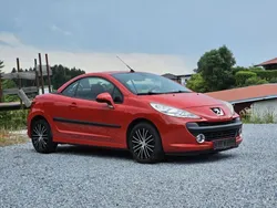 Rot Gebraucht 2008 Peugeot 207 CC Filou Cabrio | 3.300 € (Fairer Preis)