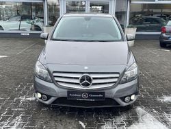 Grau Gebraucht 2013 Mercedes B180 Van / Kleinbus | 6.400 € (Fairer Preis)