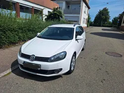 Weiß Gebraucht 2011 VW Golf VI Kombi | 2.800 € (Guter Preis)