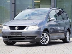 Platinum grey metallic Gebraucht 2006 VW Touran Trendline Van / Kleinbus | 1.990 € (Guter Preis)