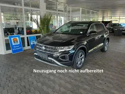 Deep black metallic Neu 2025 VW T-Roc Life SUV | 32.450 € (Guter Preis)