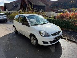 Weiß Gebraucht 2008 Ford Fiesta Ghia Limousine | 2.700 €