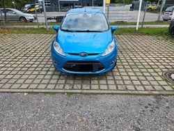 Blau Gebraucht 2009 Ford Fiesta Kleinwagen | 2.599 € (Fairer Preis)