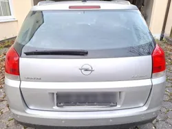 Silber Gebraucht 2003 Opel Signum Kombi | 500 € (Superpreis)