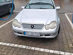 Silber Gebraucht 2002 Mercedes C220 Coupé | 1.200 € (Fairer Preis)