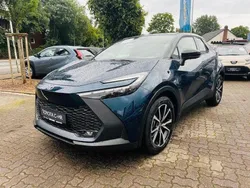 Blau Neu 2025 Toyota C-HR SUV | 40.950 € (Etwas zu teuer)