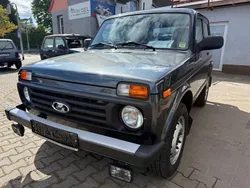 Grau Gebraucht 2017 Lada Taiga SUV | 11.590 € (Guter Preis)