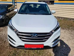 Weiß Gebraucht 2018 Hyundai Tucson Classic SUV | 13.900 € (Fairer Preis)