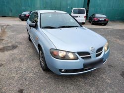 Silber Gebraucht 2004 Nissan Almera Limousine | 1.700 €