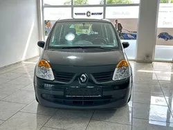 Grün Gebraucht 2006 Renault Modus Van / Kleinbus | 2.480 € (Teuer)