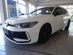 Weiß Neu 2025 VW Passat R-line Kombi | 45.899 € (Guter Preis)