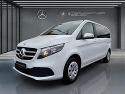 Weiß Gebraucht 2021 Mercedes V220 Van / Kleinbus | 35.900 € (Superpreis)
