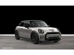 Melting silver iii (metallic) Gebraucht 2023 Mini Cooper Kleinwagen | 18.990 € (Fairer Preis)