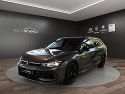 Diabasgrau metallic Neu 2025 VW Passat R-line Kombi | 48.888 € (Superpreis)