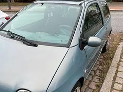 Blau Gebraucht 2004 Renault Twingo Authentique Kleinwagen | 990 € (Fairer Preis)