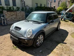 Silber Gebraucht 2002 Mini Cooper S Kleinwagen | 2.890 €