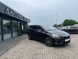 Schwarz ii Gebraucht 2015 BMW 218 Advantage Van / Kleinbus | 10.990 € (Fairer Preis)