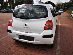 Weiß Gebraucht 2010 Renault Twingo Authentique Kleinwagen | 2.100 € (Fairer Preis)