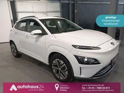 Weiß Gebraucht 2022 Hyundai Kona Select SUV | 17.790 € (Fairer Preis)