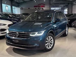 Blau Gebraucht 2021 VW Tiguan Life SUV | 24.680 € (Etwas zu teuer)
