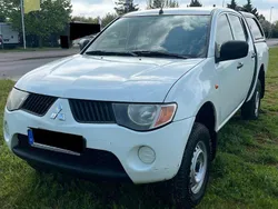 Weiß Gebraucht 2006 Mitsubishi L200 Invite Abholung | 7.500 € (Teuer)
