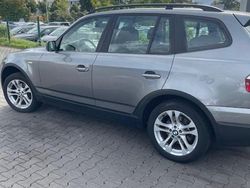 Grau Gebraucht 2009 BMW X3 SUV | 10.998 € (Fairer Preis)