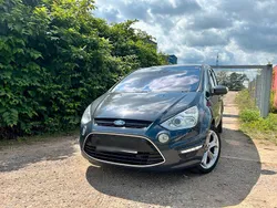 Grau Gebraucht 2013 Ford S-MAX S Van / Kleinbus | 5.000 € (Guter Preis)