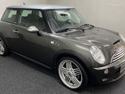 Grau Gebraucht 2005 Mini Cooper S Kleinwagen | 5.250 € (Fairer Preis)
