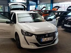 Weiß Gebraucht 2023 Peugeot 208 Allure Kleinwagen | 17.800 € (Fairer Preis)