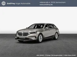 Grau Neu 2025 BMW 520 M Sport Kombi | 72.800 € (Teuer)