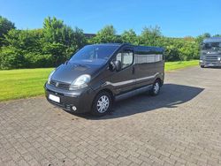 Schwarz Gebraucht 2004 Nissan Primastar Van / Kleinbus | 7.890 €