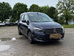 Blau Gebraucht 2024 Mercedes 180 Style Limousine | 24.499 € (Guter Preis)