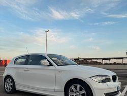 Weiß Gebraucht 2010 BMW 116 Kleinwagen | 2.199 € (Fairer Preis)