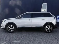 Weiß Gebraucht 2023 Peugeot 5008 GTi Van / Kleinbus | 31.890 € (Etwas zu teuer)